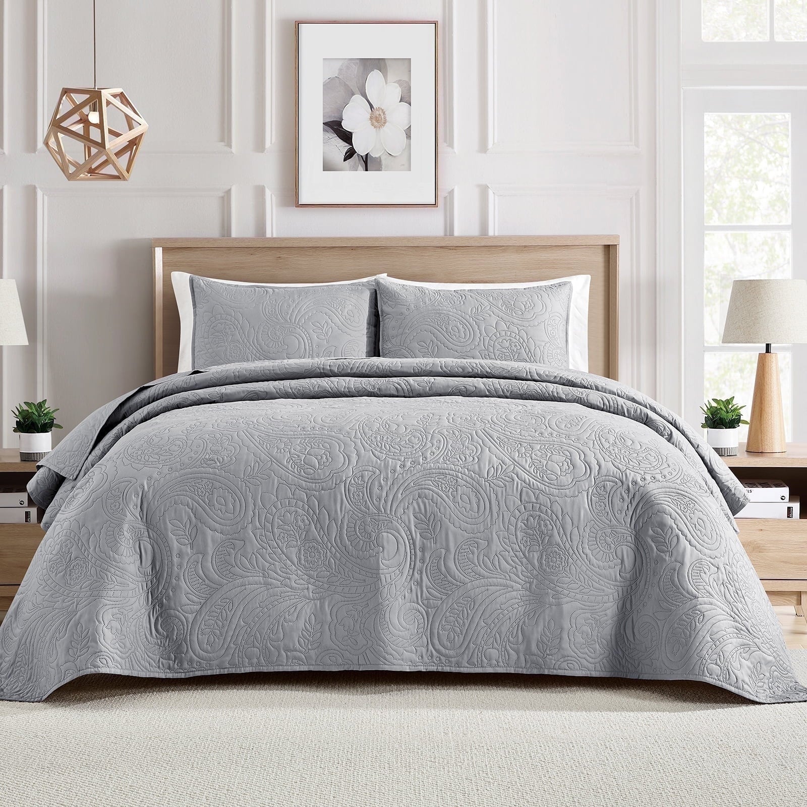 BOURINA 3-Piece Queen Quilt Set, Lightweight Floral Microfiber, Grey, 90" x 92", Machine Washable, Ideal for Adults & Teens